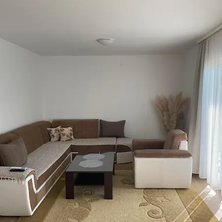 Apartment Lepara *